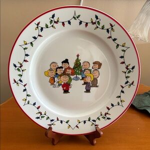 Peanuts White Christmas Dinner Plate
